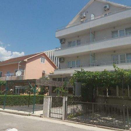 Mona&Mike Apartments Tivat Kültér fotó